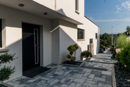 Réalisation à toit plat - entrée